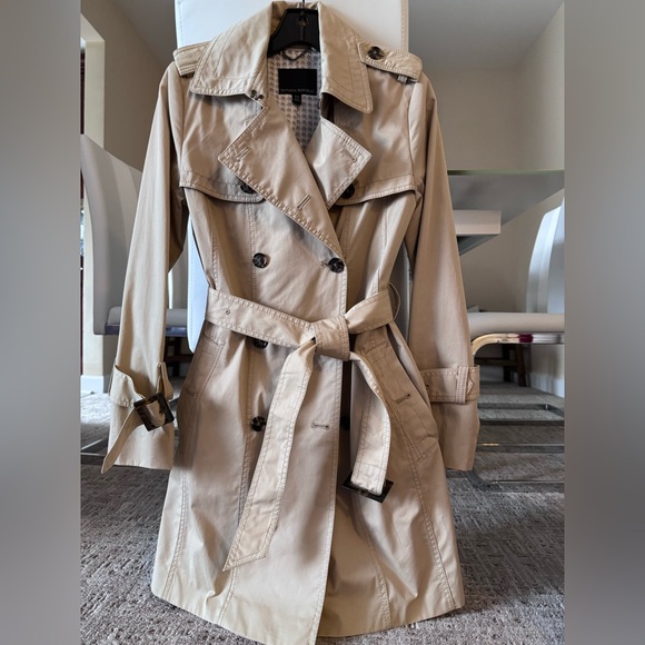 Banana Republic Beige Double-Breasted Trench Coat Size XS Excellent condition